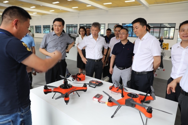 MEwJ_1655687078283033998.jpg 5.jpg